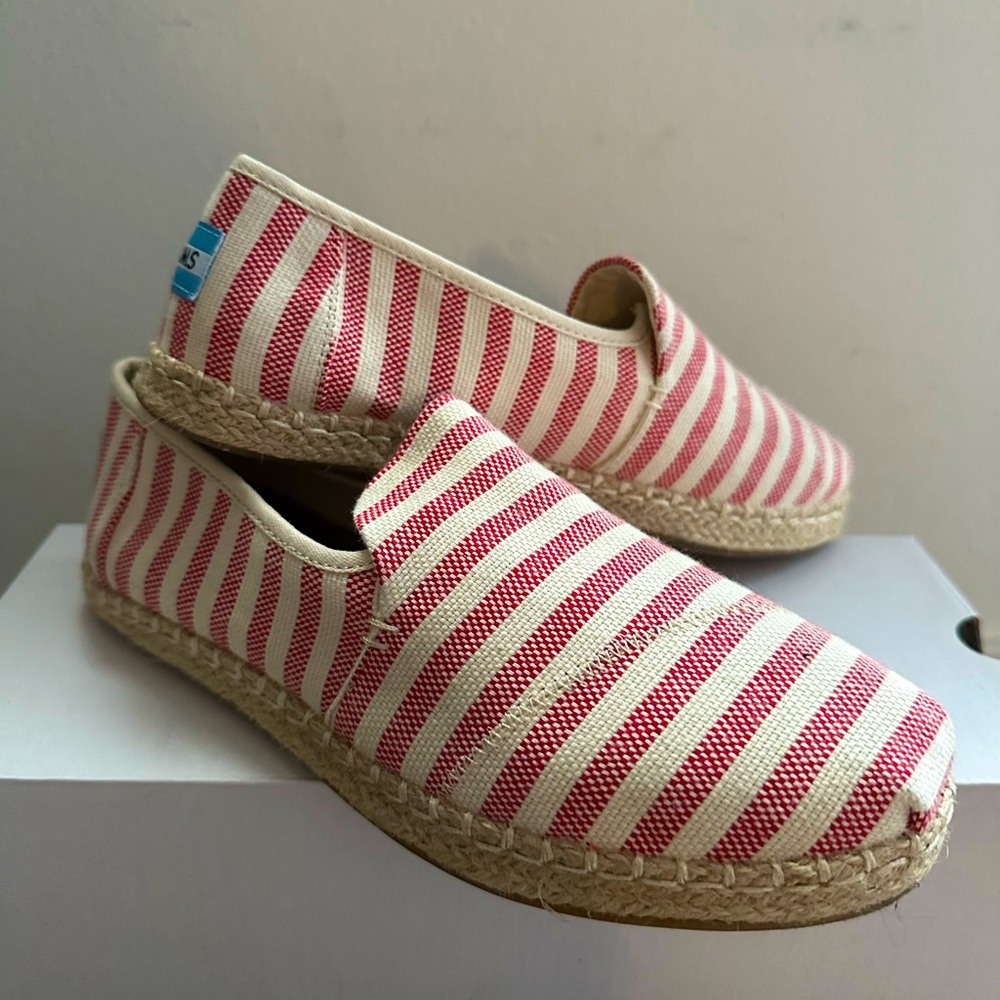 TOMS Espadrille with Rope Midsole Wrap In Pale Pink Slip on / US 7M